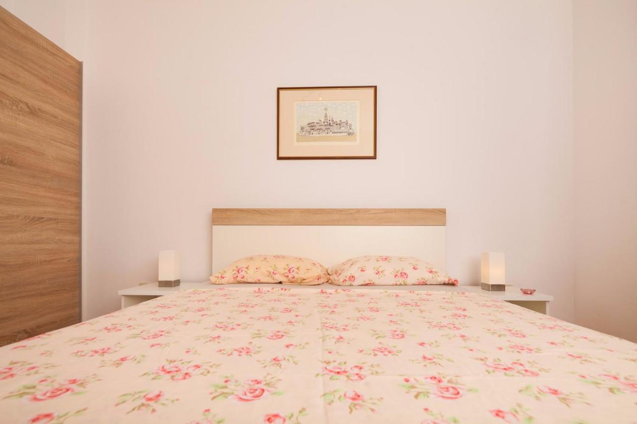 Spacious Apartment With Parking&Garden Marčana Екстериор снимка