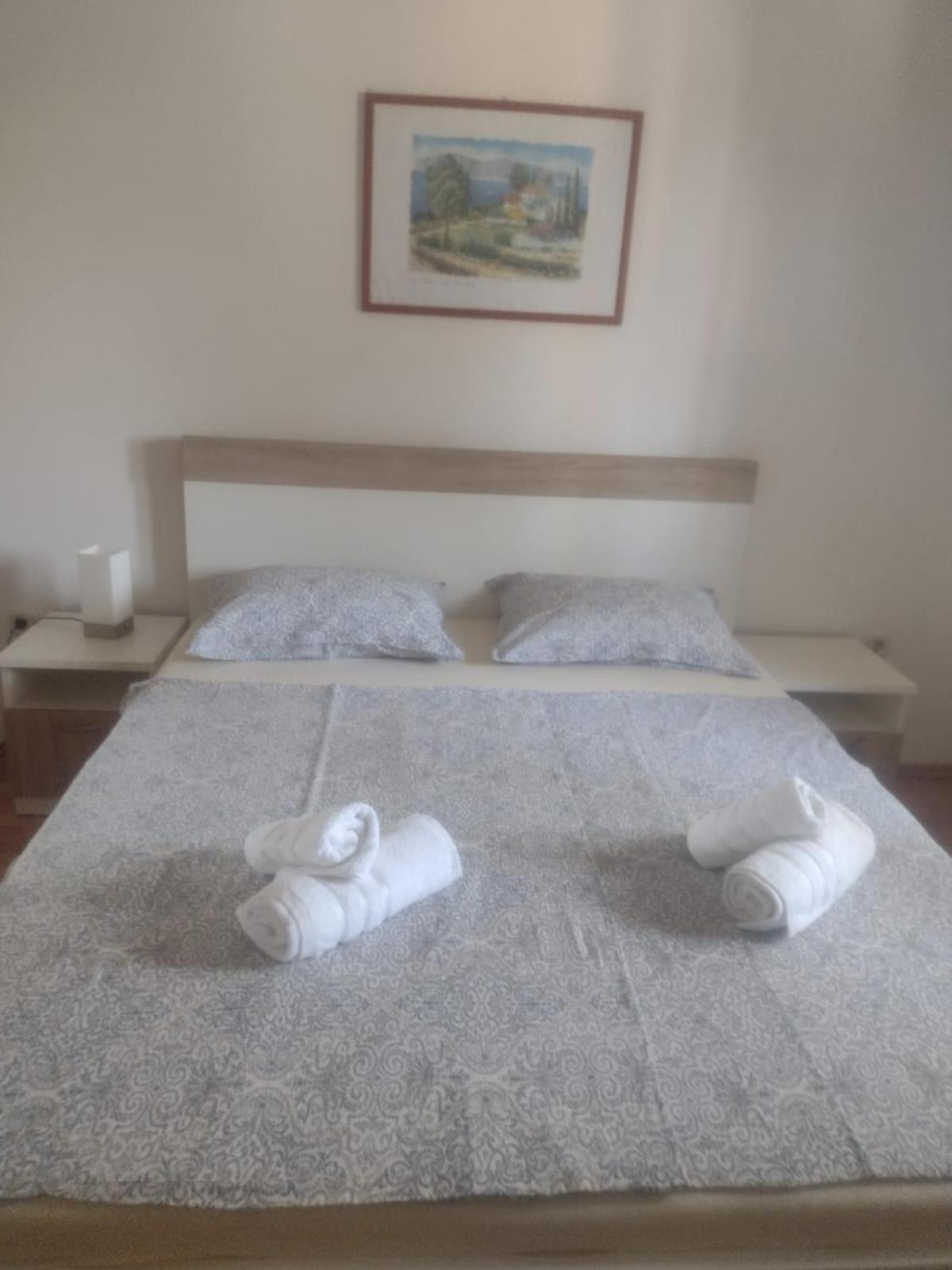 Spacious Apartment With Parking&Garden Marčana Стая снимка