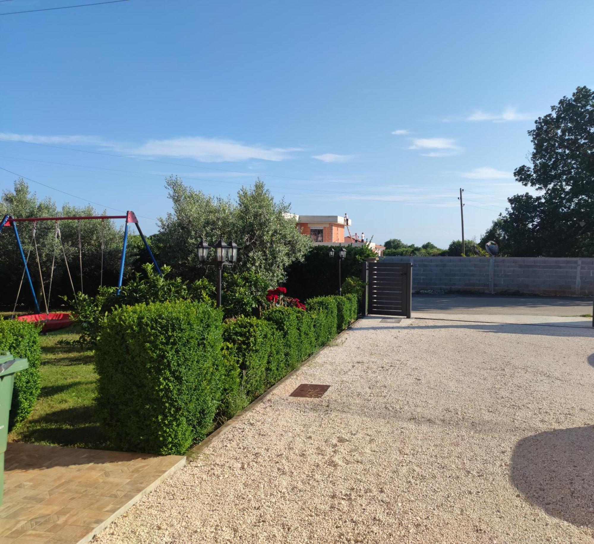 Spacious Apartment With Parking&Garden Marčana Стая снимка